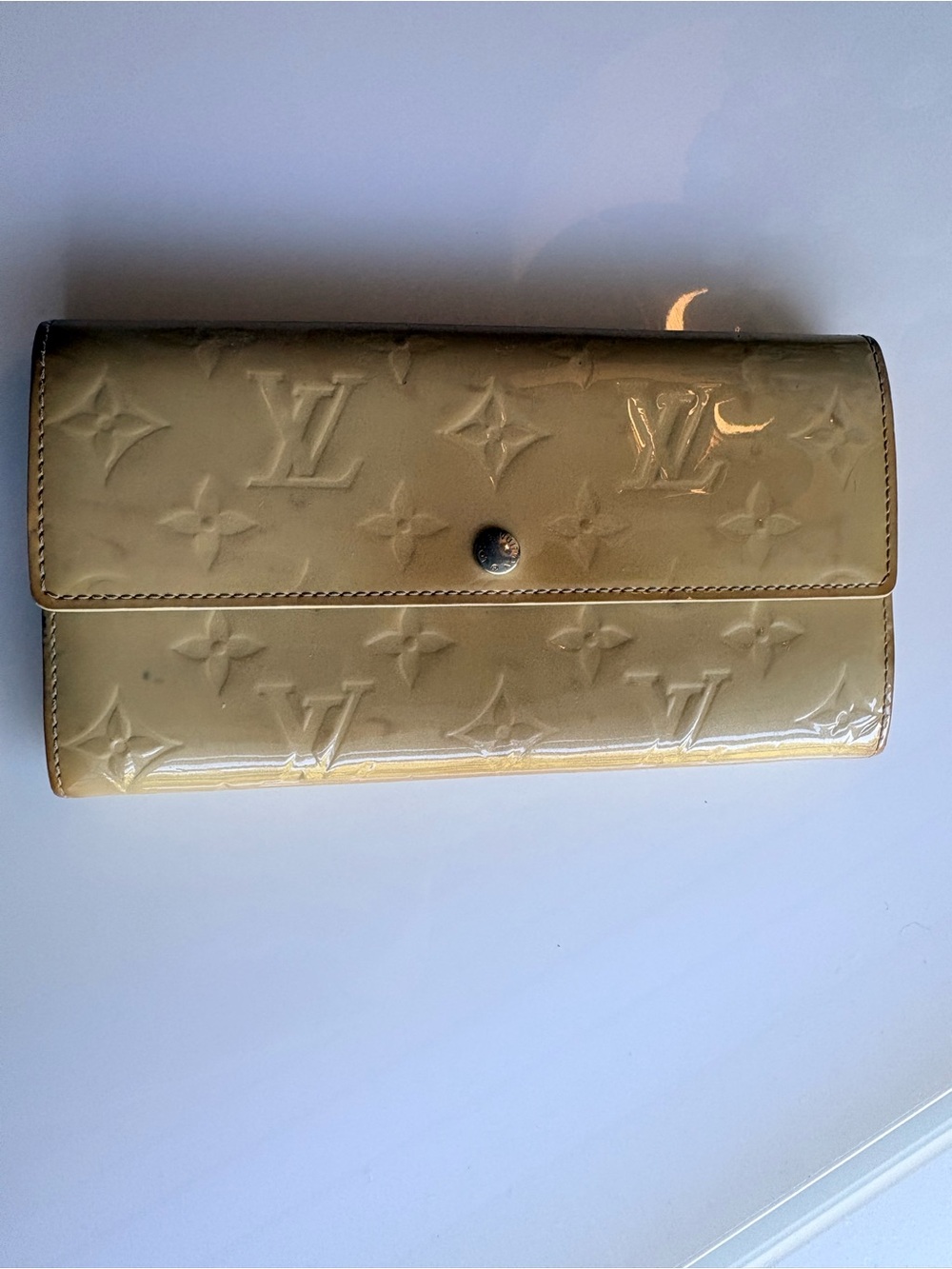 Louis Vuitton Vernis Patent Long Wallet in cream